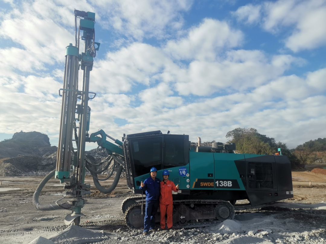 追加订单！皇家国际智能一体化潜孔钻机助力海南华润水泥获好评