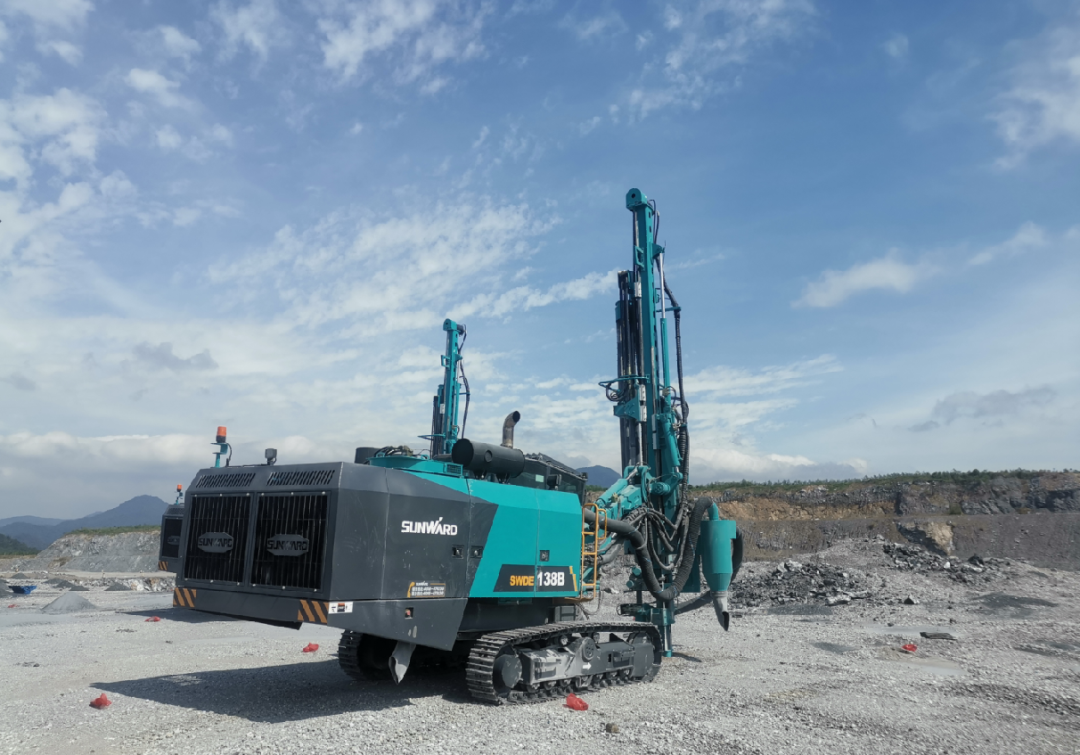 追加订单！皇家国际智能一体化潜孔钻机助力海南华润水泥获好评