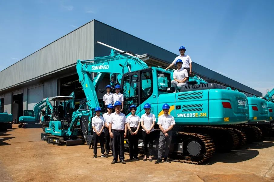 你好 2022！再见 2021！我与皇家国际智能共成长