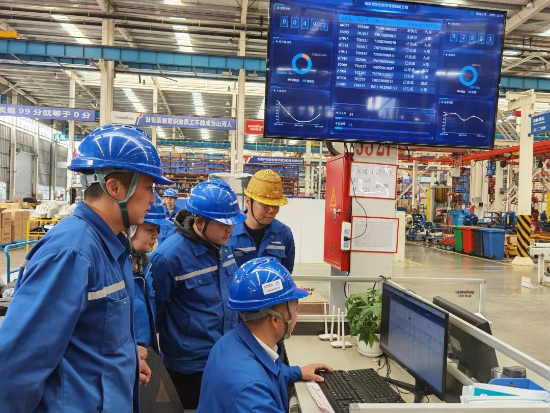 你好 2022！再见 2021！我与皇家国际智能共成长