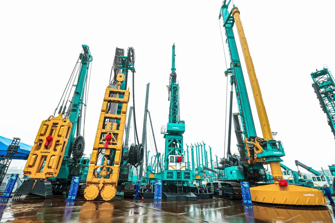 多款产品问鼎世界之最！皇家国际智能地下工程设备全球颁布会成功进行