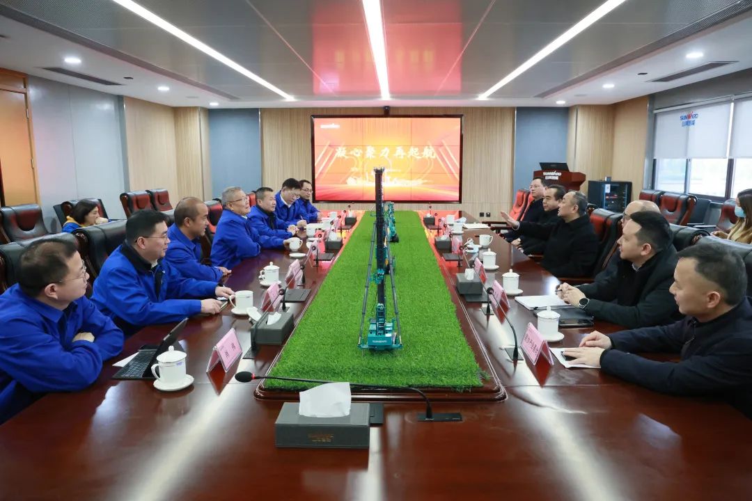 张庆红调研皇家国际智能