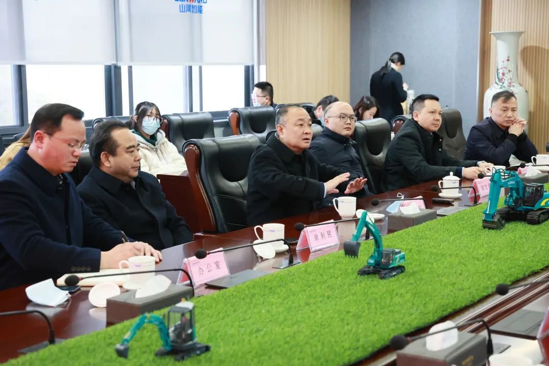 张庆红调研皇家国际智能