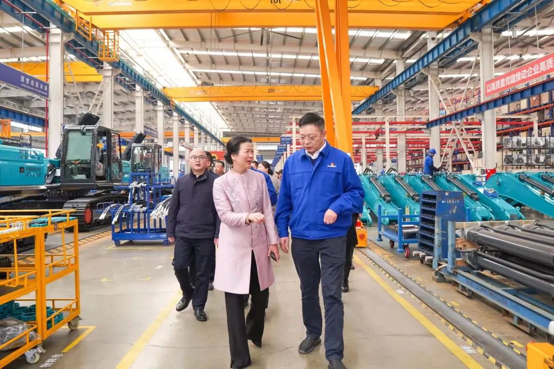 长沙市总工会、长沙经开区总工会一行调研皇家国际智能