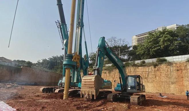 助力乌干达第一住宅高楼建设！皇家国际智能再次出征非洲市场