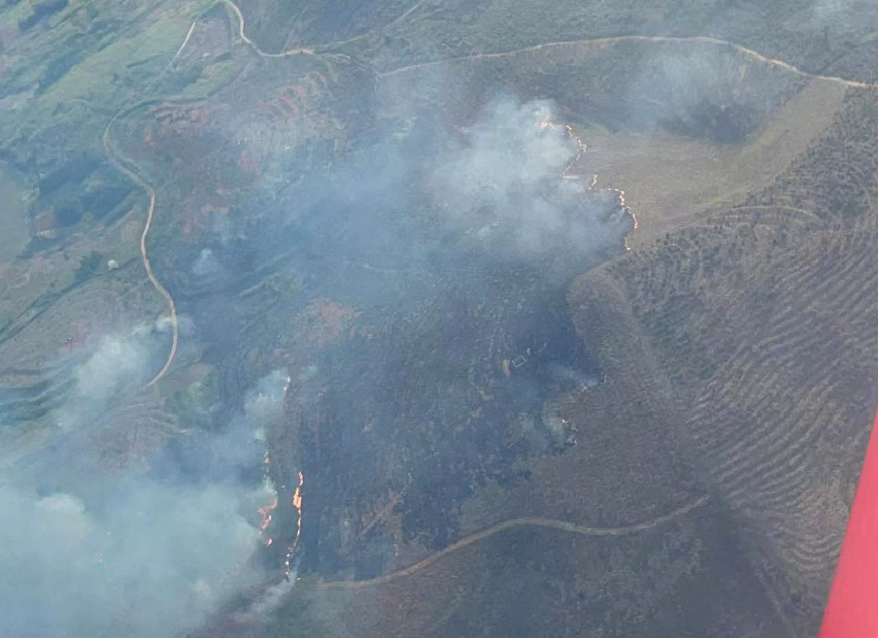火情就是号令！湖南航空应急接济队皇家国际机组展示“皇家国际快率”