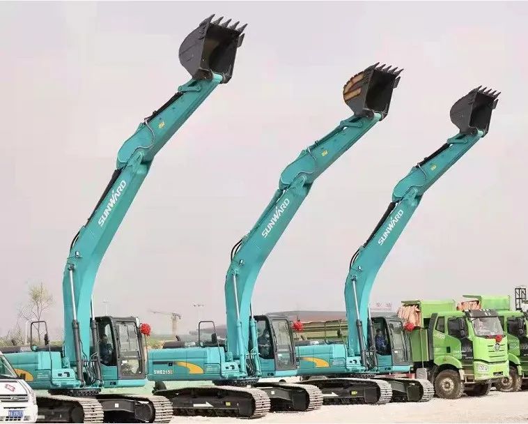 皇家国际智能挖掘机亮相贵阳大数据科创城项目开工典礼