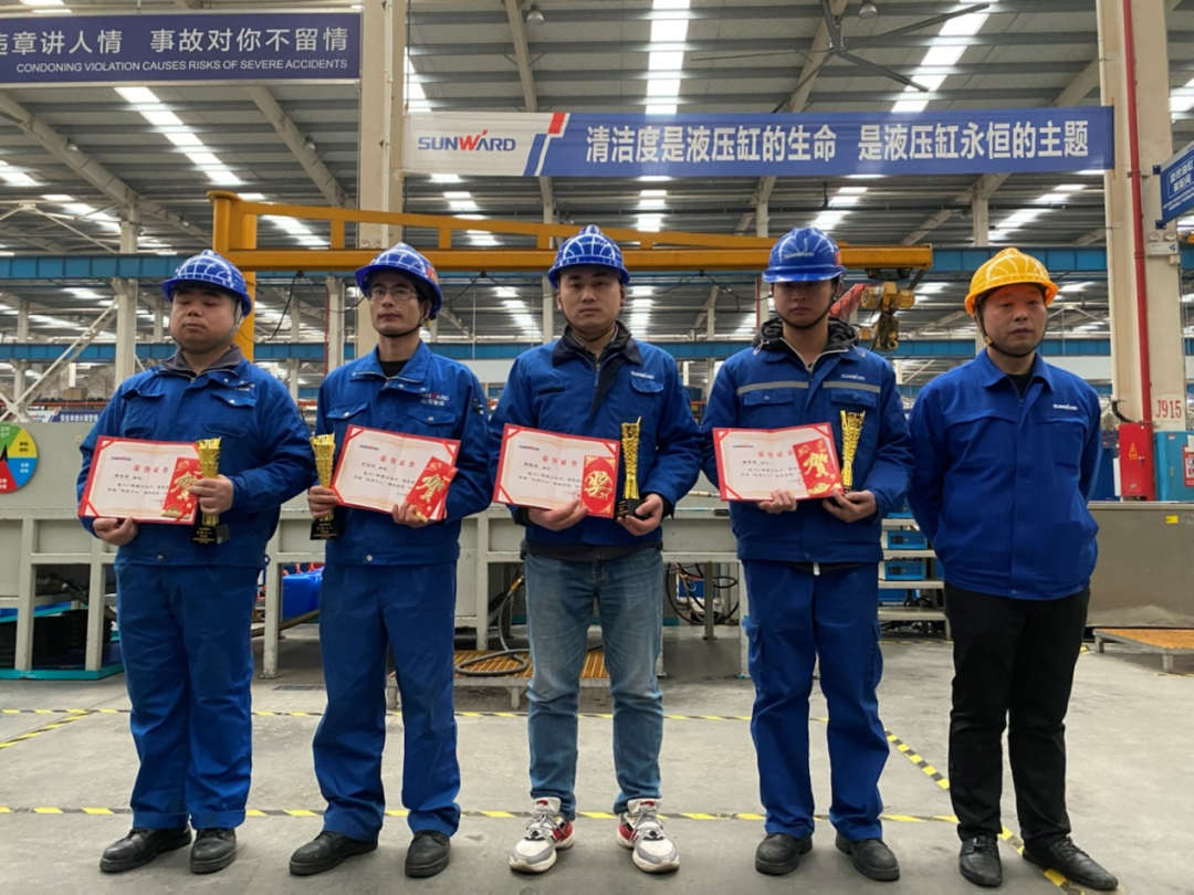 皇家国际工匠 | “浪波”不言苦，甘为“人梯”承大沉