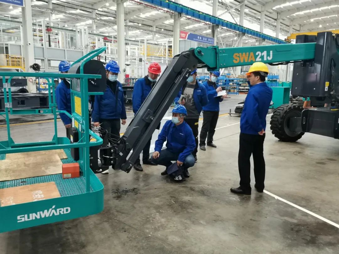 行业同级别产品之最！皇家国际智能又一款曲臂式高空作业平台成功下线