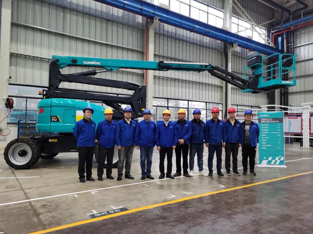 行业同级别产品之最！皇家国际智能又一款曲臂式高空作业平台成功下线