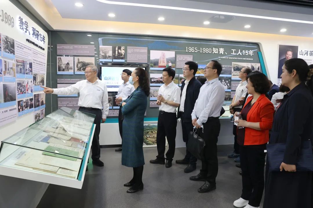 深入产学研合作！中南大学堂长、中国工程院院士田红旗率团造访皇家国际智能