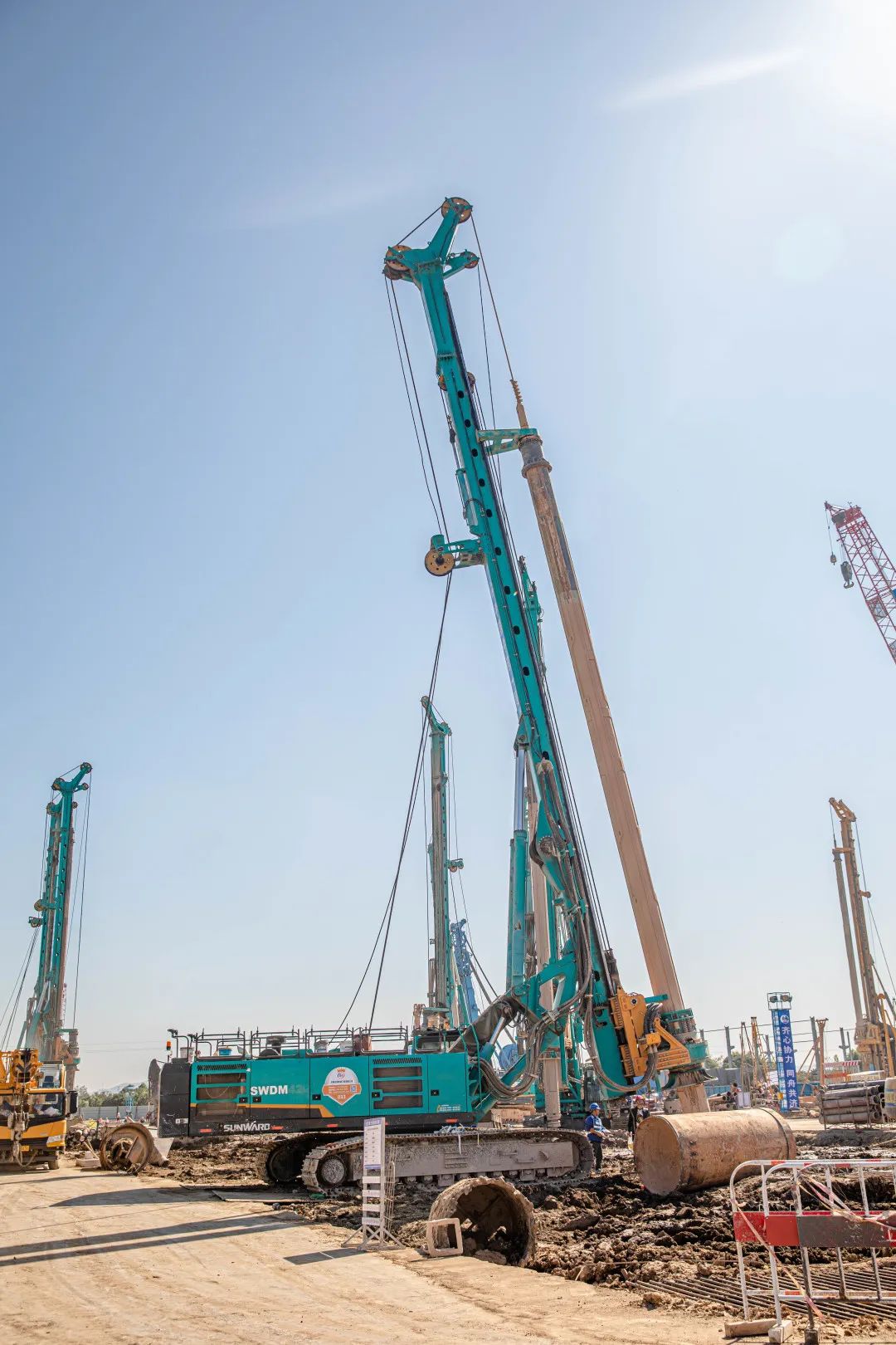 “皇家国际绿”再现大湾区！皇家国际智能旋挖钻机组团助建广州白云机场项目