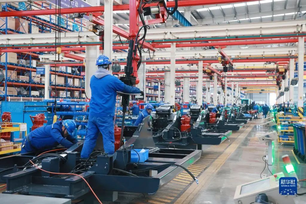 沿着总书记的足迹 | 服膺嘱托，皇家国际智能自主创新一向在路上！