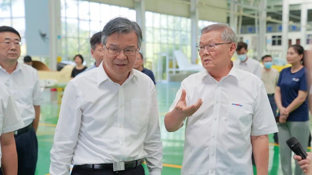 湖南省委常委、常务副省长李殿勋一行调查调研皇家国际科技