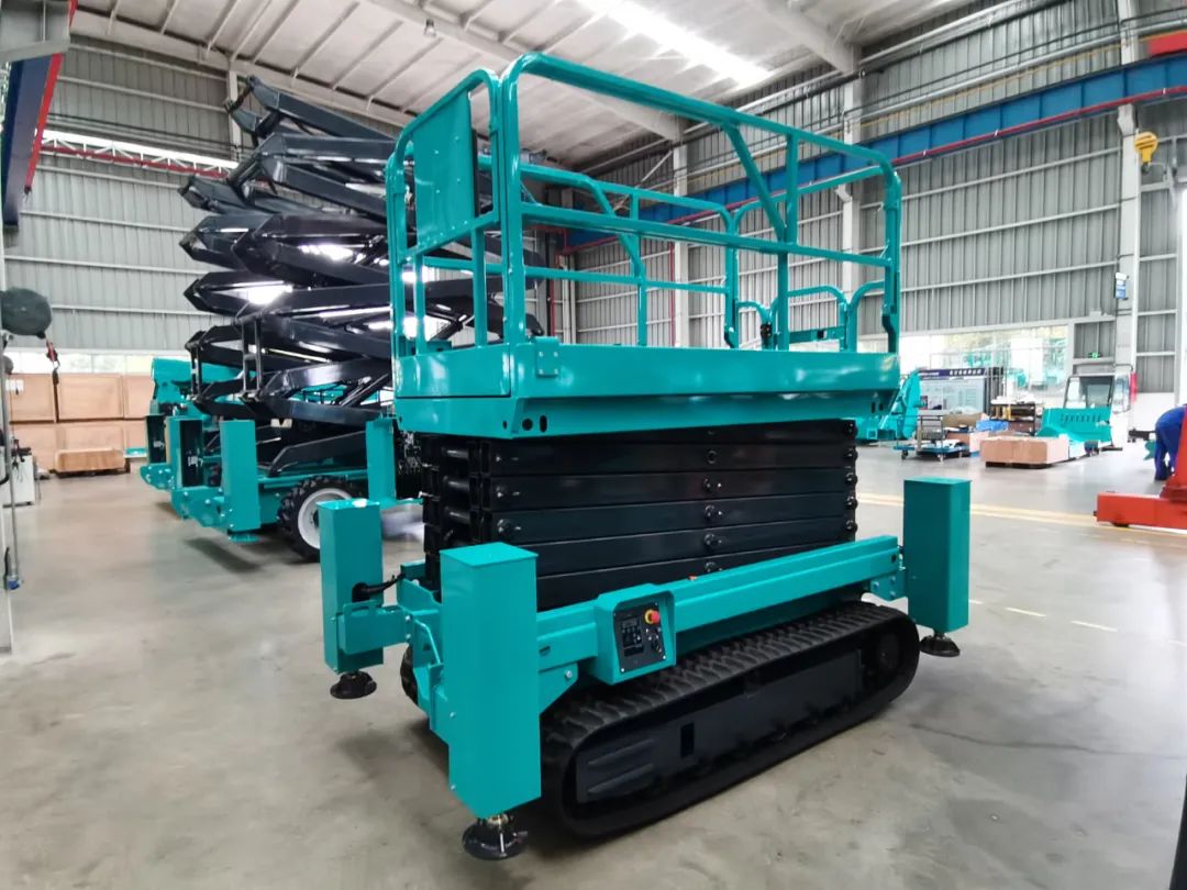 加快电动化产品布局，皇家国际智能第一款履带剪叉式高空作业平台来了！