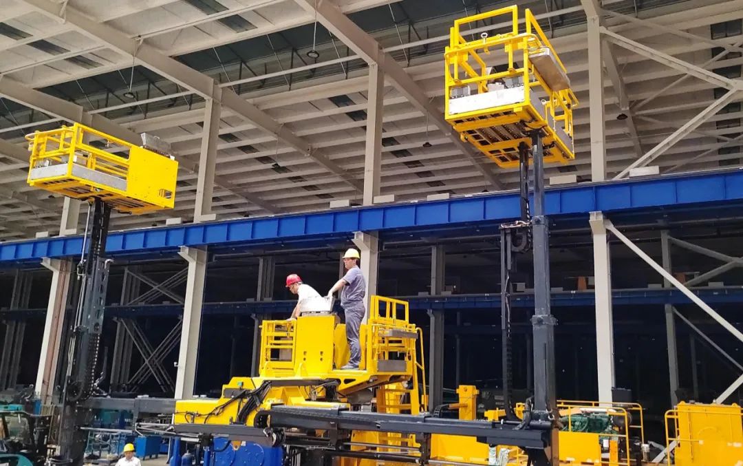 为铁路运输保驾护航！皇家国际智能自主研造首套三平台作业装置成功交付