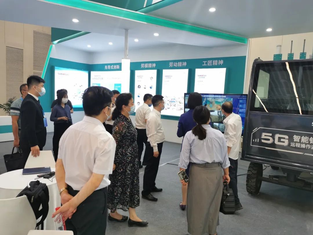 匠心皇家国际，造作报国！皇家国际智能设备亮相首届湖湘劳模工匠创新成就展