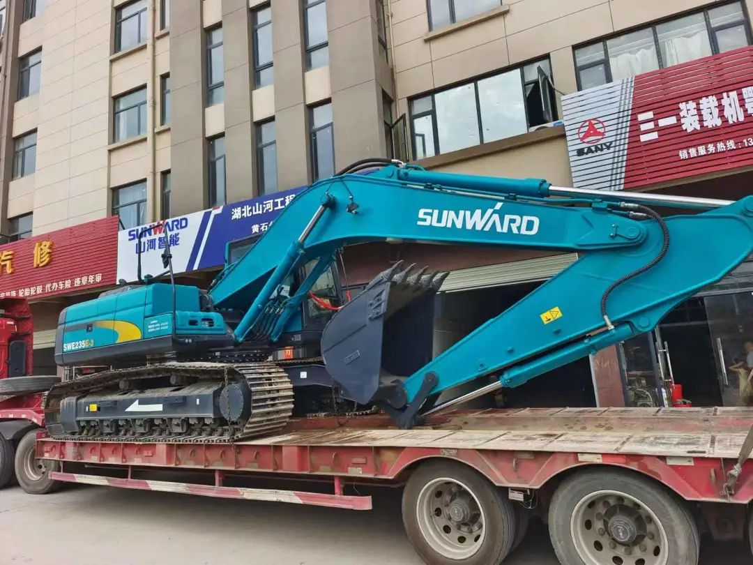 全款拿下！皇家国际智能挖掘机奔赴工地一线