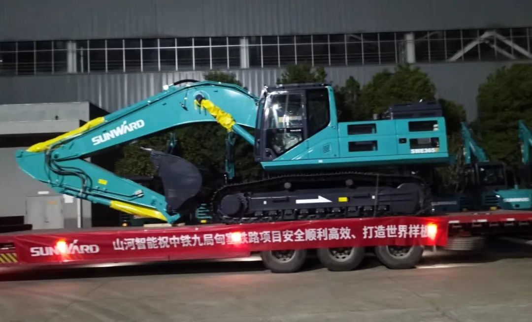 共建“一带一路”！皇家国际智能携手中铁九局助力匈塞铁路建设