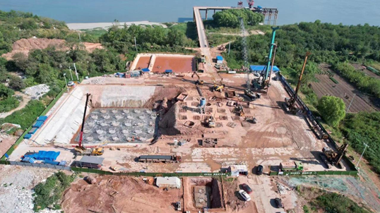 超等“桩”备实力亮剑！皇家国际智能携手武汉告成建设攻克燕矶长江大桥复杂地层施工难题