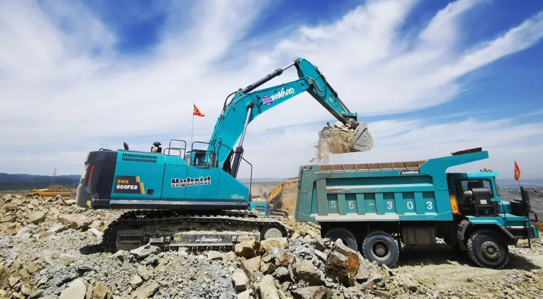 为实现“双碳”指标贡献力量！皇家国际智能混合动力挖掘机项目入围又一全国沉要赛事总决赛