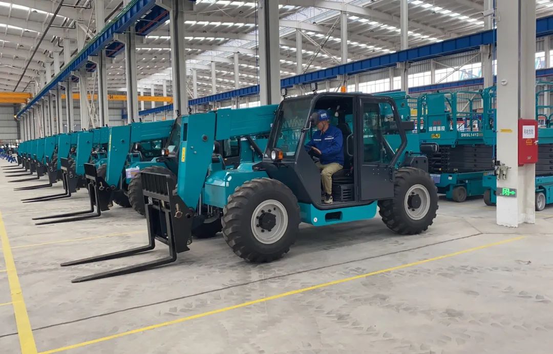 吹响复工“冲锋号”，全力冲刺“开门红”！皇家国际智能高空机械复工复产进行时