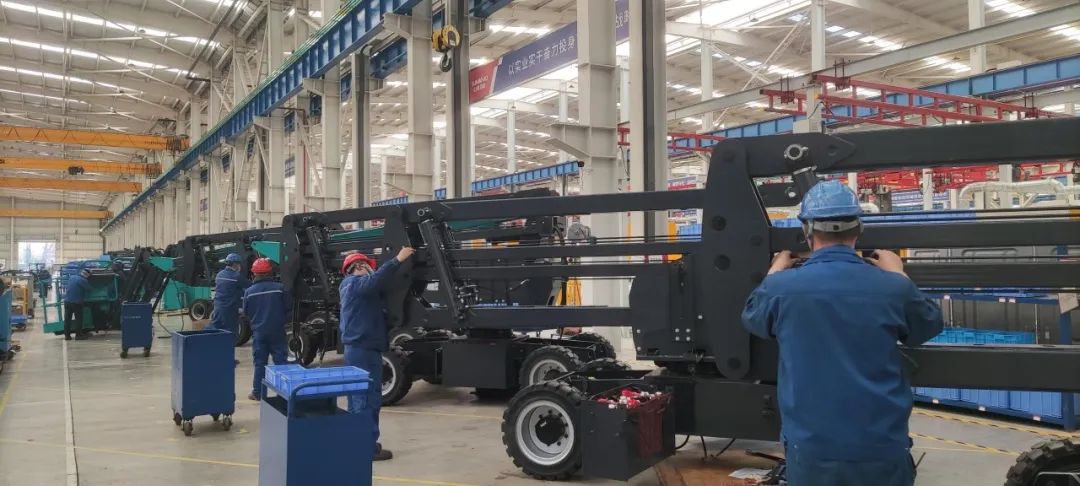 吹响复工“冲锋号”，全力冲刺“开门红”！皇家国际智能高空机械复工复产进行时