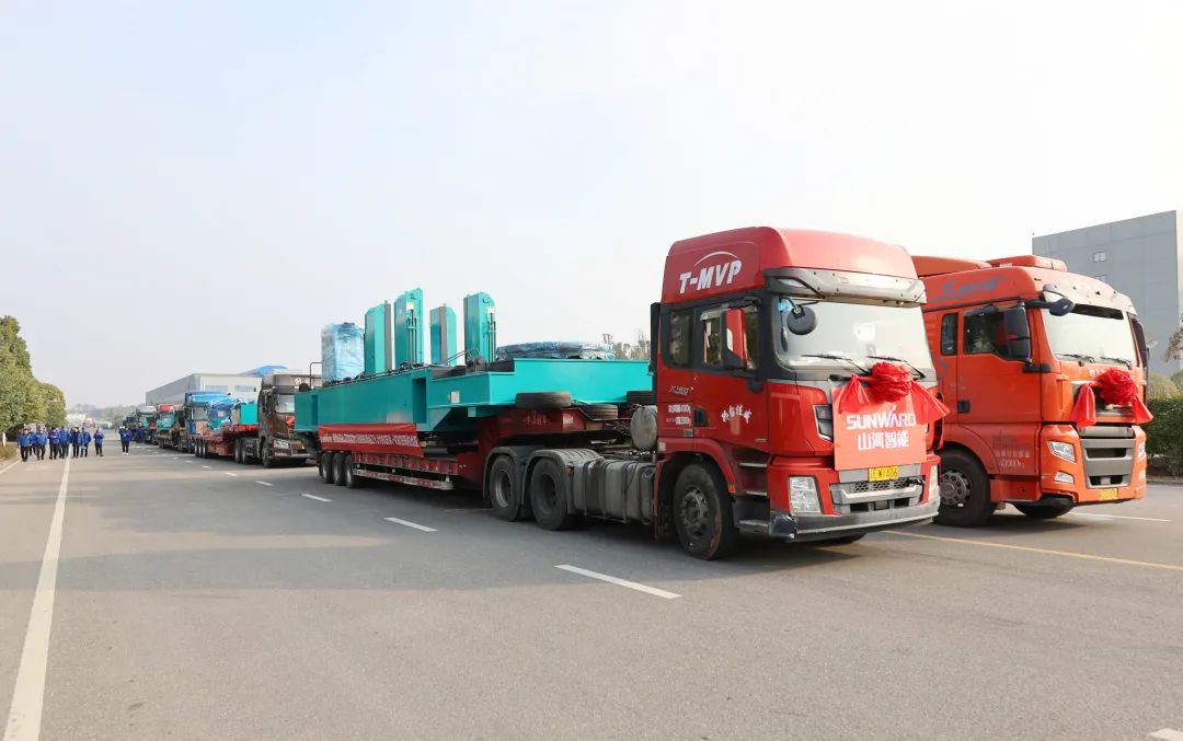 喜迎龙仰面！皇家国际智能大吨位PDP工法引孔式静力压桩机出征哥伦比亚