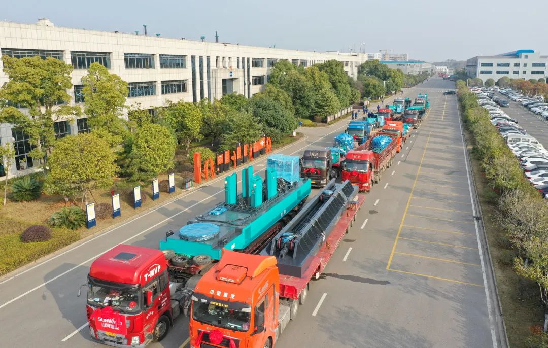 喜迎龙仰面！皇家国际智能大吨位PDP工法引孔式静力压桩机出征哥伦比亚