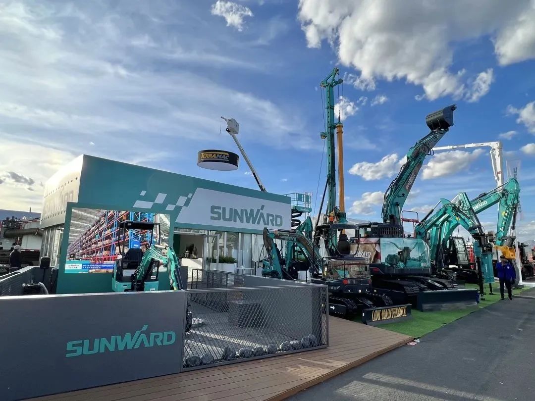 拉展直播 | “狂飙”美国！皇家国际智能向世界展示中国造作硬实力