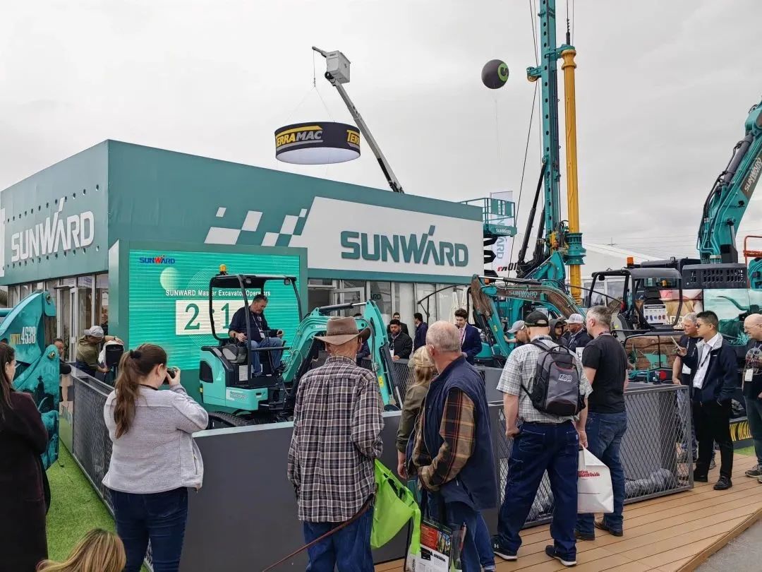 拉展直播 | “狂飙”美国！皇家国际智能向世界展示中国造作硬实力