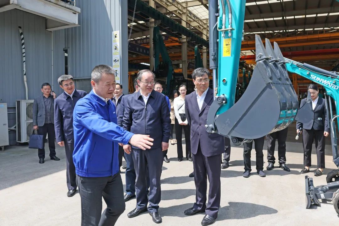 人社部党组成员、副部长俞家栋调查调研皇家国际智能