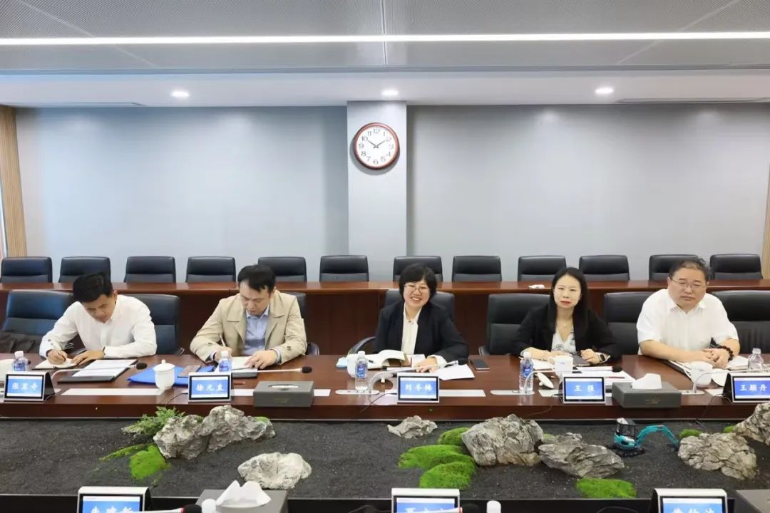 助力皇家国际“智”造走向世界！中国信保湖南分公司到访皇家国际智能