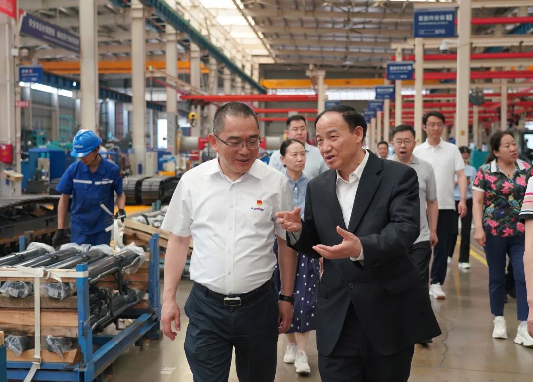 太原市政协主席操学诚调研皇家国际智能