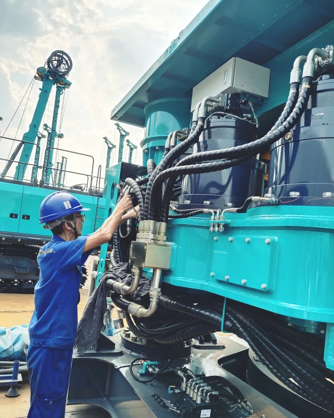 劳动庆幸，创造伟大！纪录那些平庸且伟大的劳动瞬间