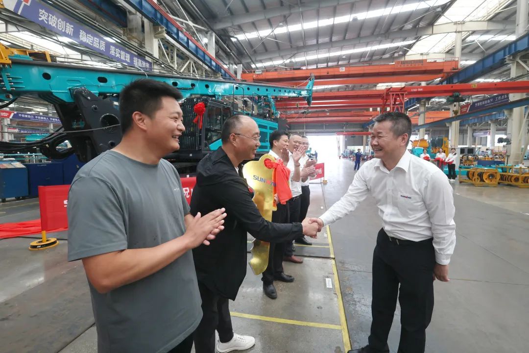 助力“双碳”、绿动将来！皇家国际智能增程式电动旋挖钻机、液压混合动力旋挖钻机齐交付