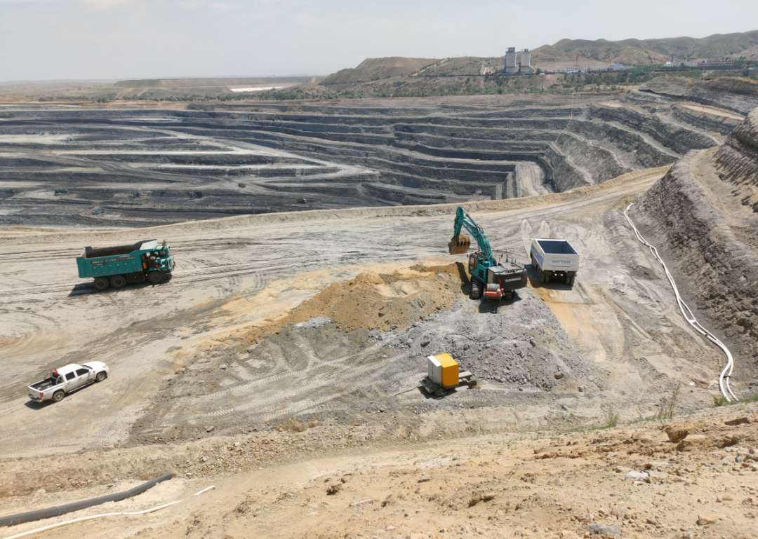 加码绿色矿山！“皇家国际绿”亮相鄂尔多斯市煤矿三化融合现场推动会