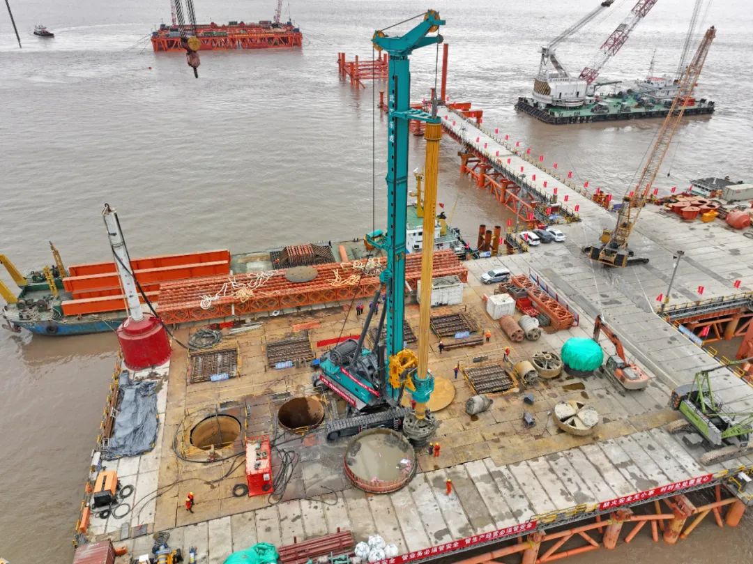 新战绩+1！皇家国际智能超等旋挖钻机创6.3米直径钻孔新纪录