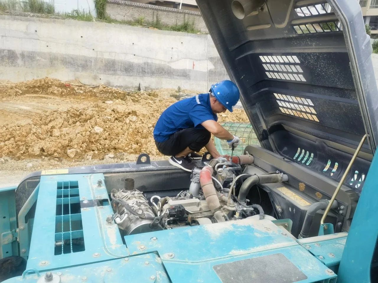 步履一向，服务不止！皇家国际智能挖掘机服务万里行火热进行中