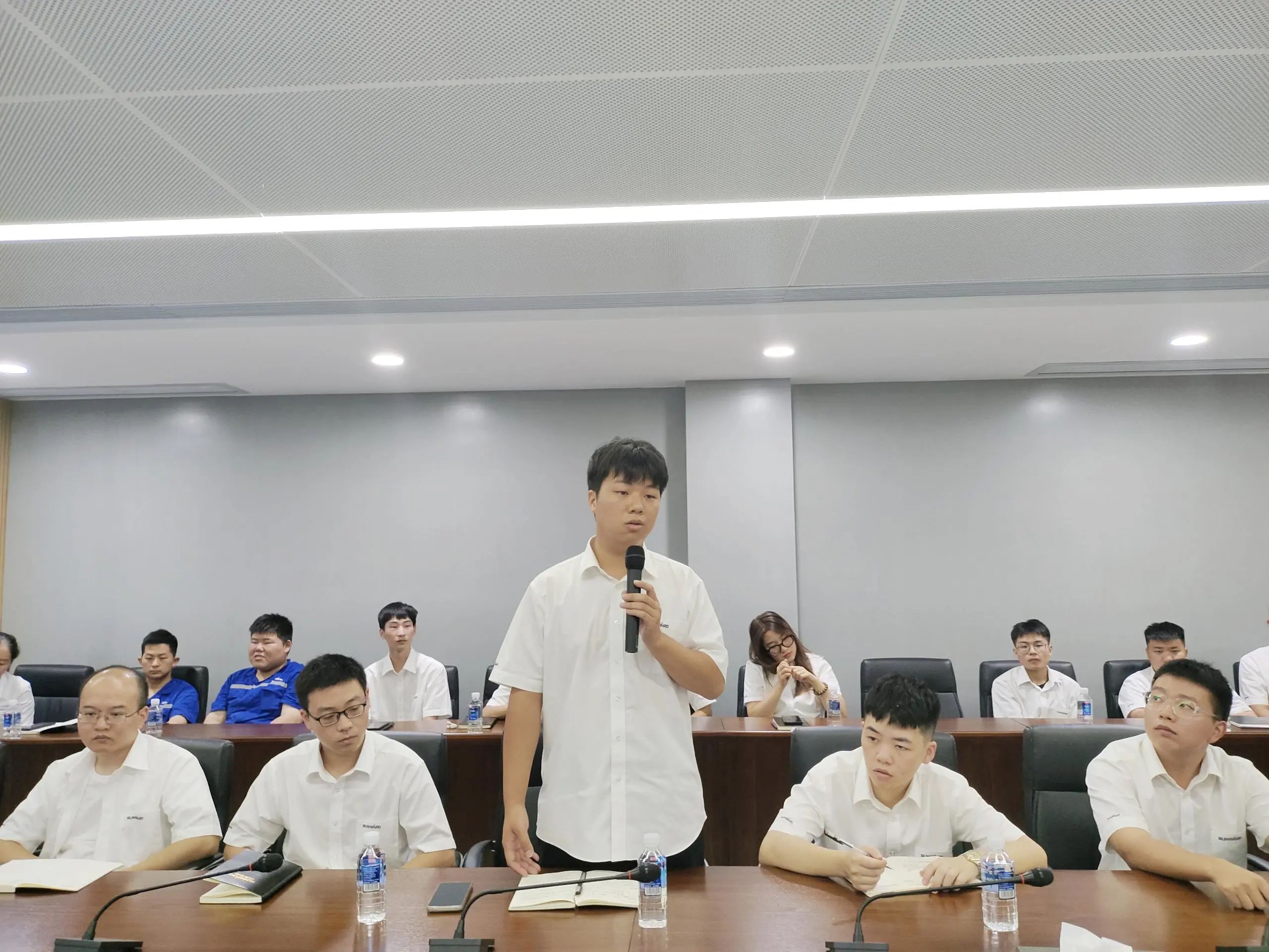 畅谈心声，共话将来！这场应届毕业生员工座谈会，很暖，很贴心！