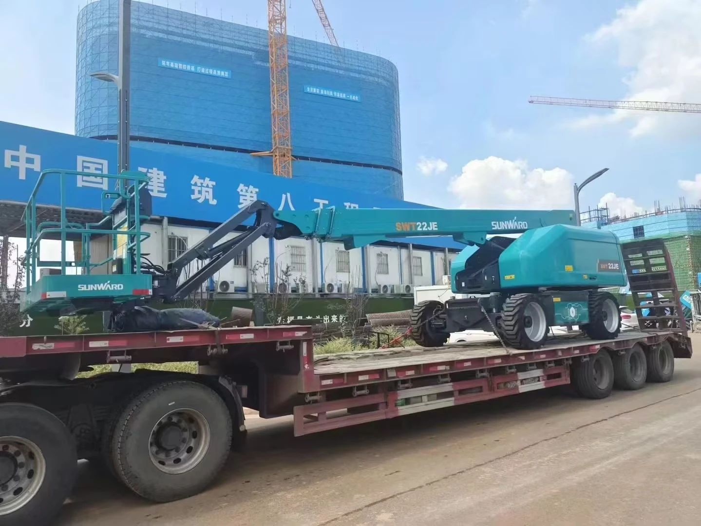 实力上新！皇家国际智能电动直臂高空作业平台进军华中市场