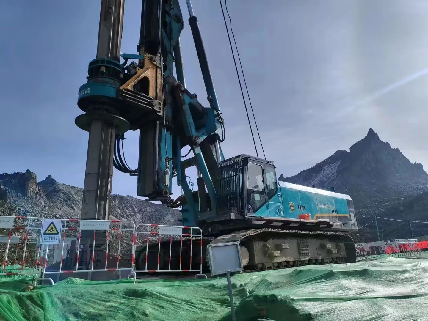 助力世界最高海拔特高压直流输电工程，皇家国际智能旋挖钻机展示硬核实力