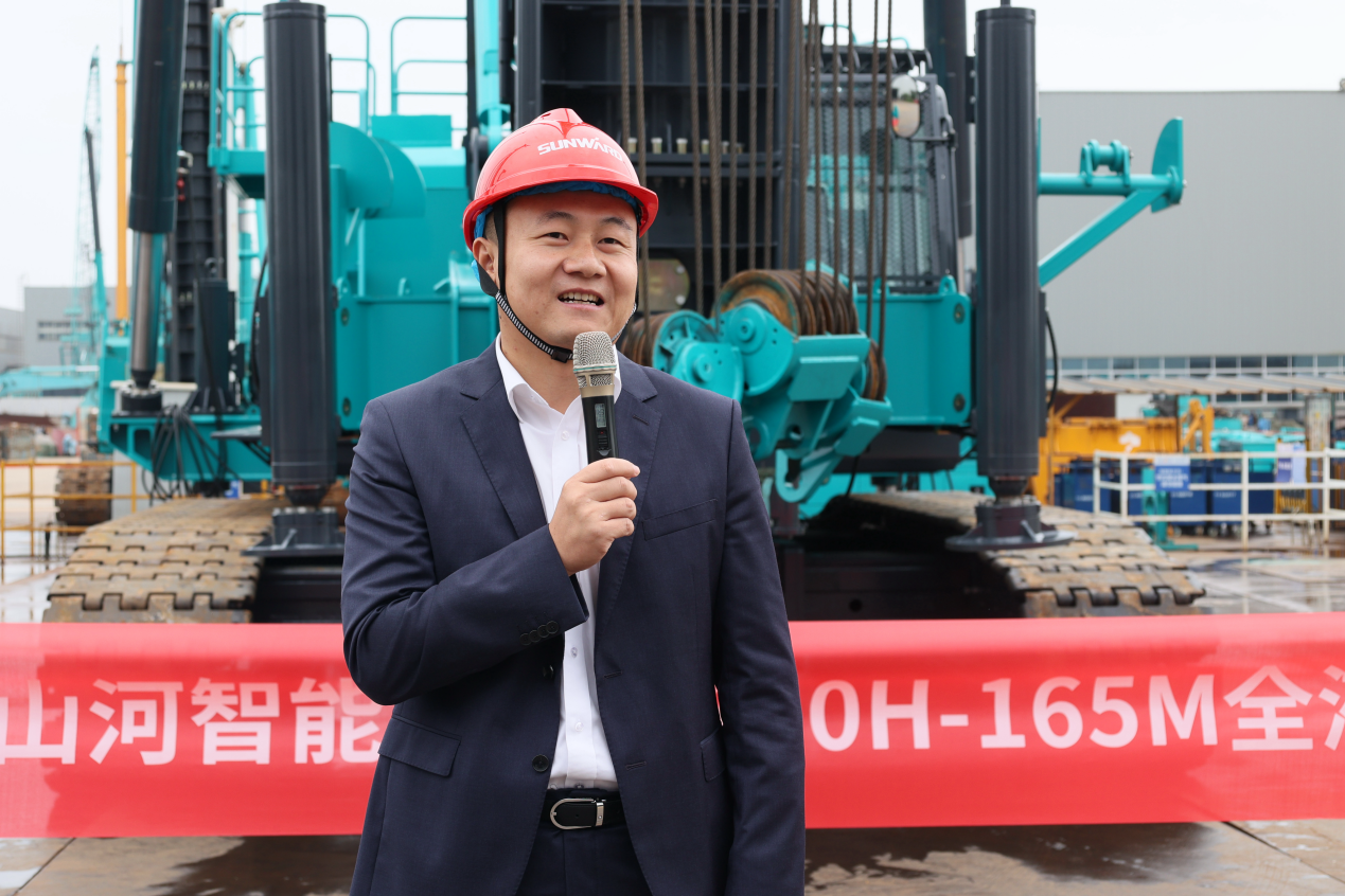 民族品牌获认可！皇家国际智能桩架产品交付香港客户