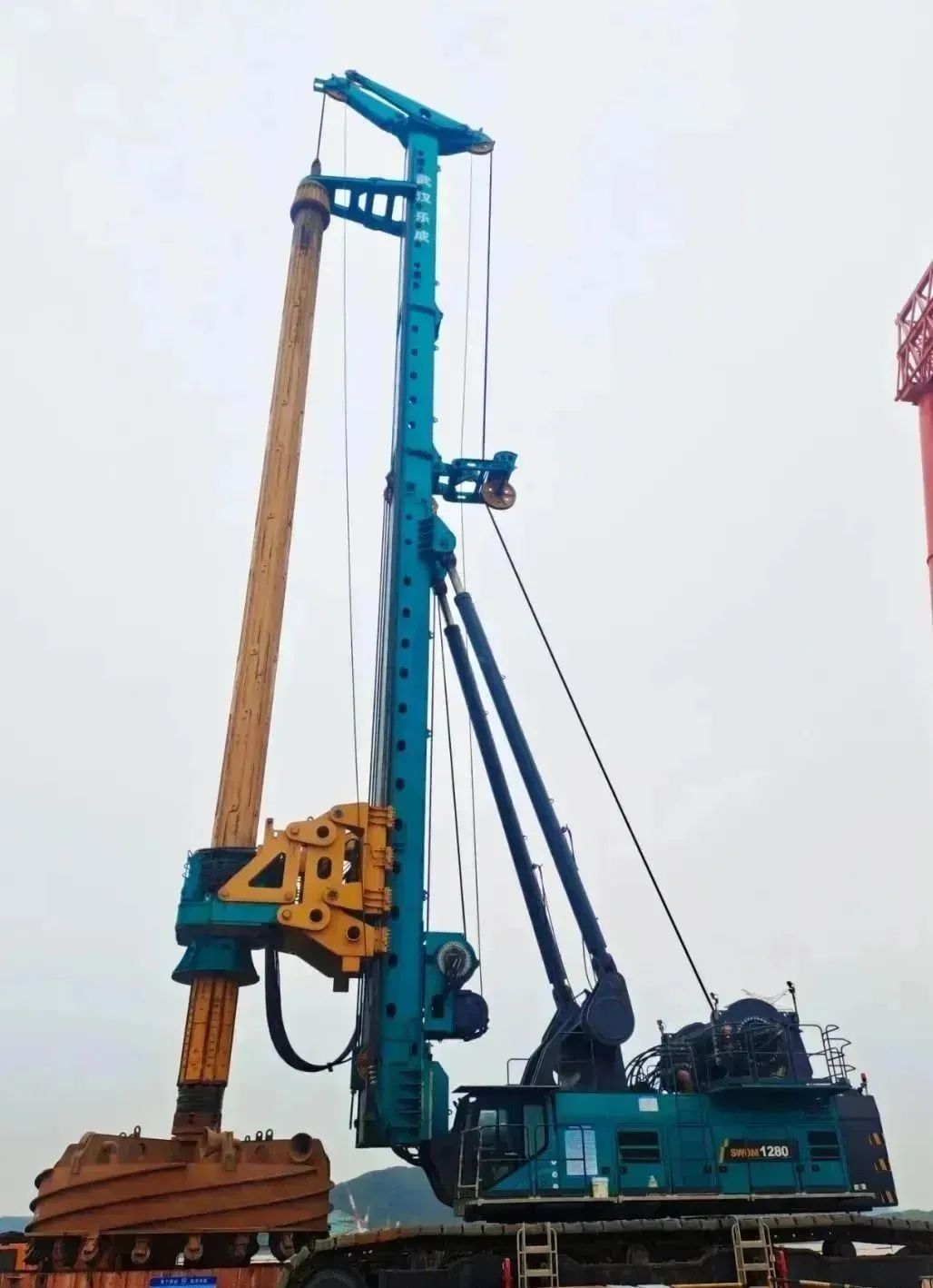 全面得胜！皇家国际智能超等旋挖钻机圆满实现甬舟铁路西堠门公铁两用大桥桩基施工工作