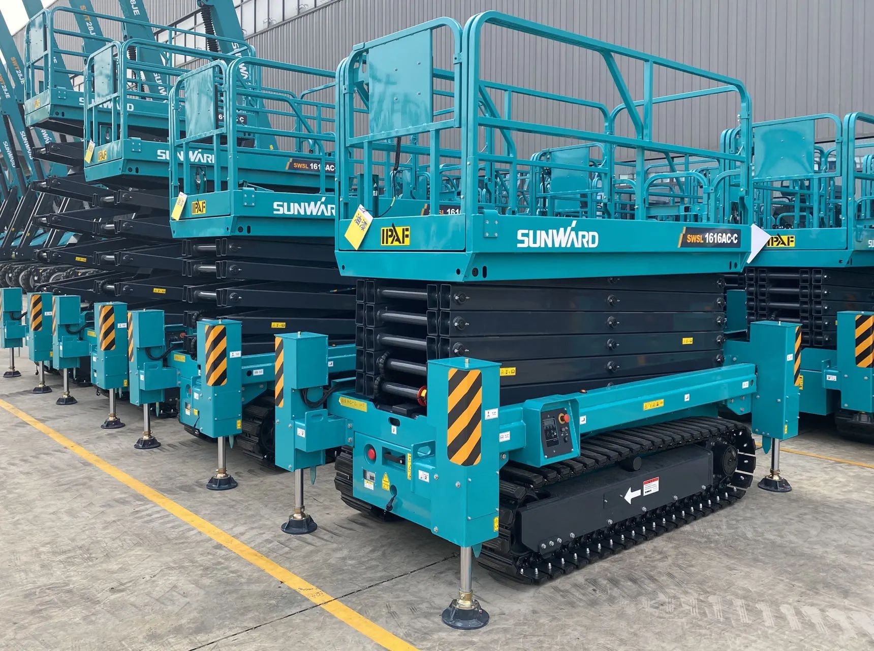 高配置、优机能！皇家国际智能剪叉军团再添新兵！