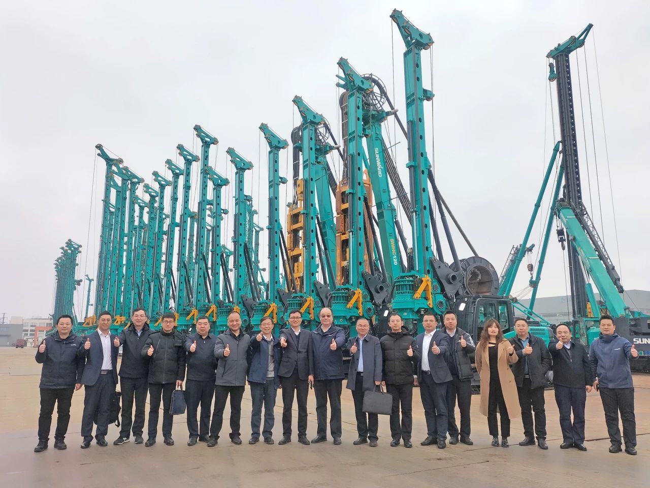 加强全方位合作！中铁二十局到访皇家国际智能