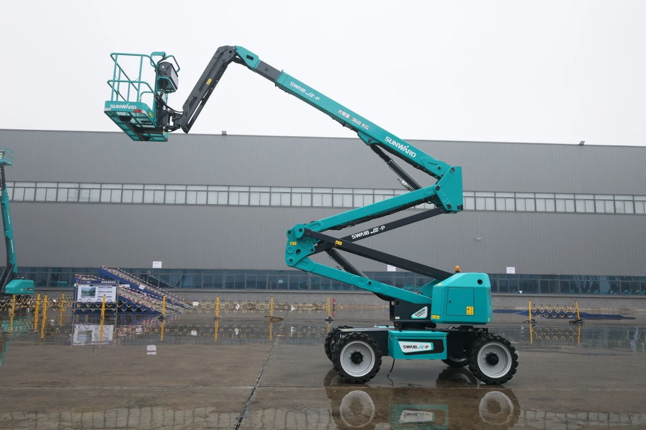 又双叒叕上新了！皇家国际智能首款双载荷电动曲臂式高空作业平台顺利下线