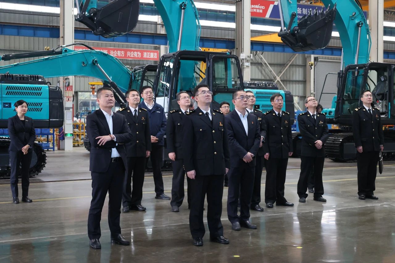 长沙海关党委书记、关长沈大为调研皇家国际智能