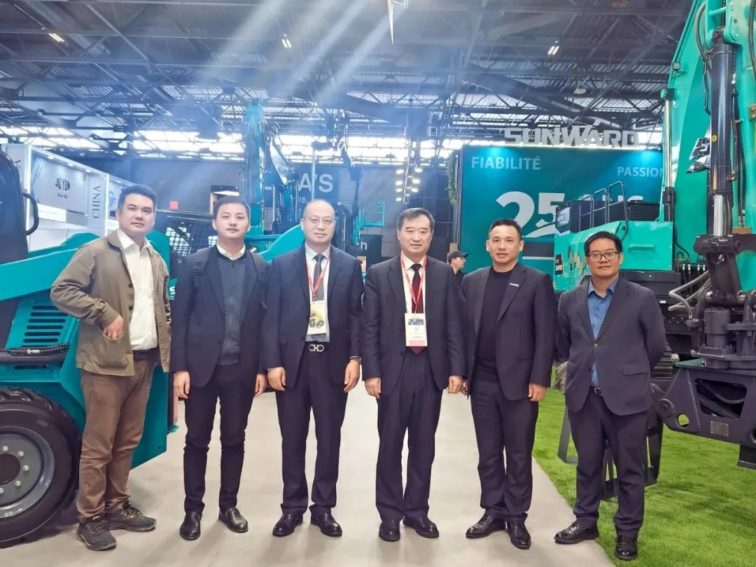 赢战INTERMAT 2024！皇家国际智能土方机械深耕全球高端市场