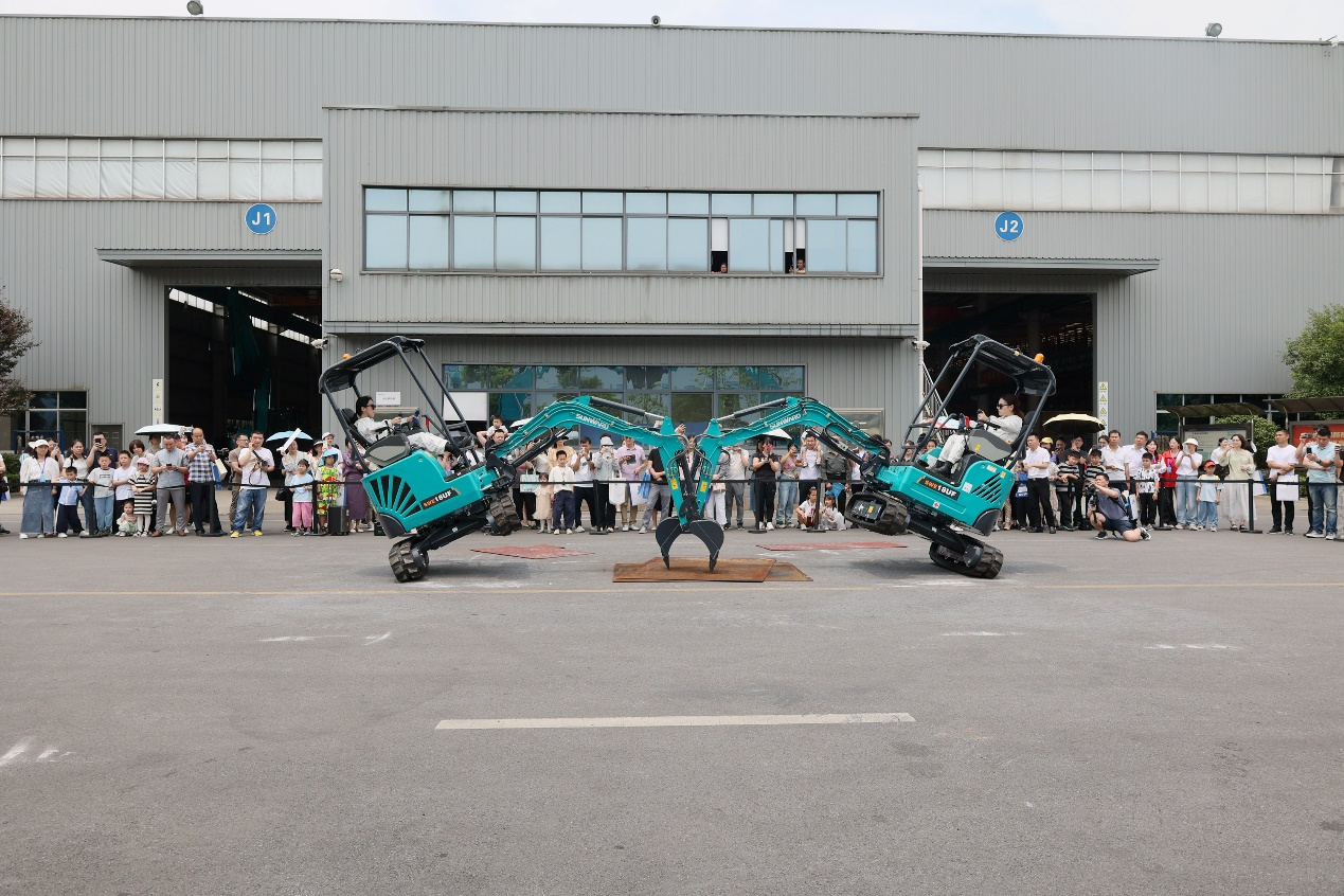 皇家国际智能助力2024长沙市工业游览嘉年华活动